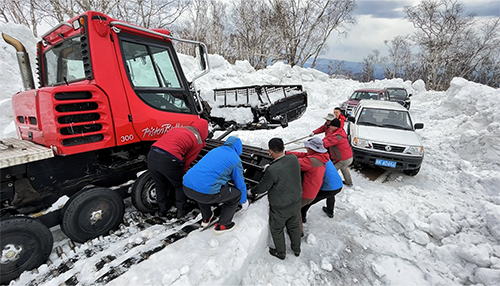 清雪除冰 速保暢通